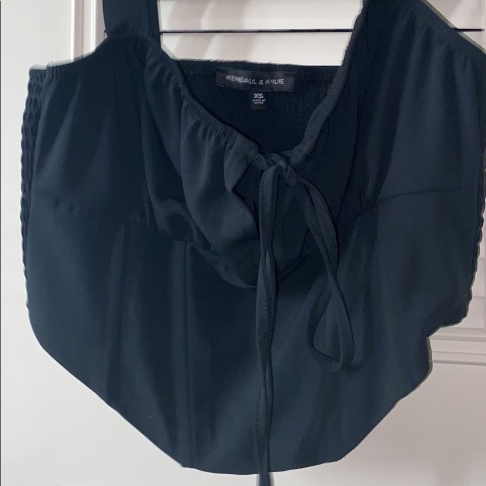 Kendall and Kylie black top from pacsun - Picture 4 of 6